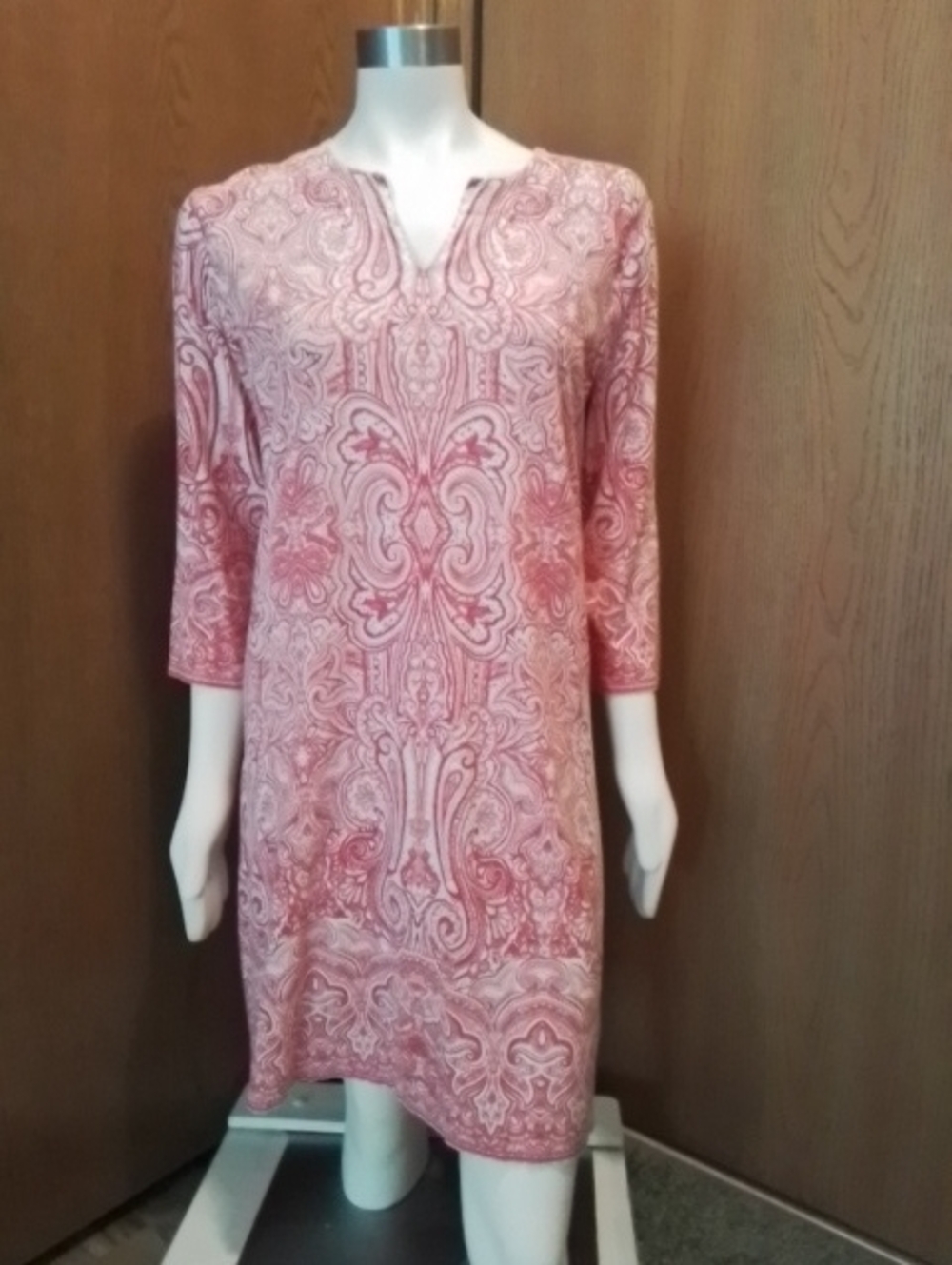 Coolibar Pink Paisley V-Notch Dress, Cotton/Viscose, Size L.